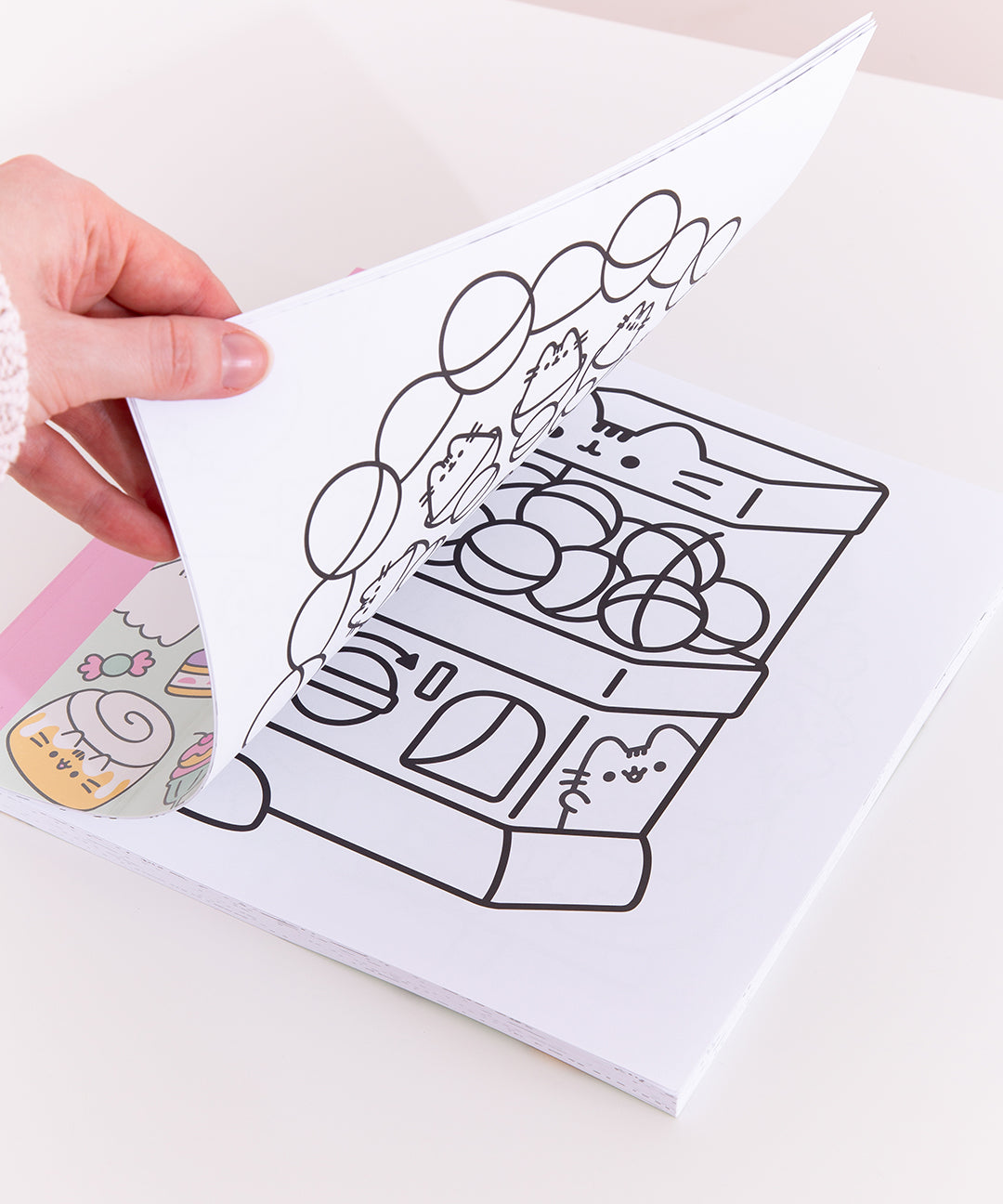 Coloring Cuteness: A Pusheen Coloring & Activity Book - US 2355 - Image 3