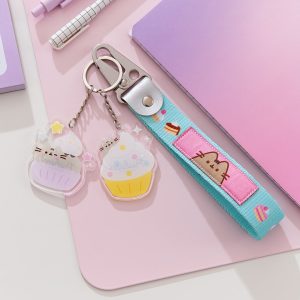 Pusheen Cupcake Keystrap