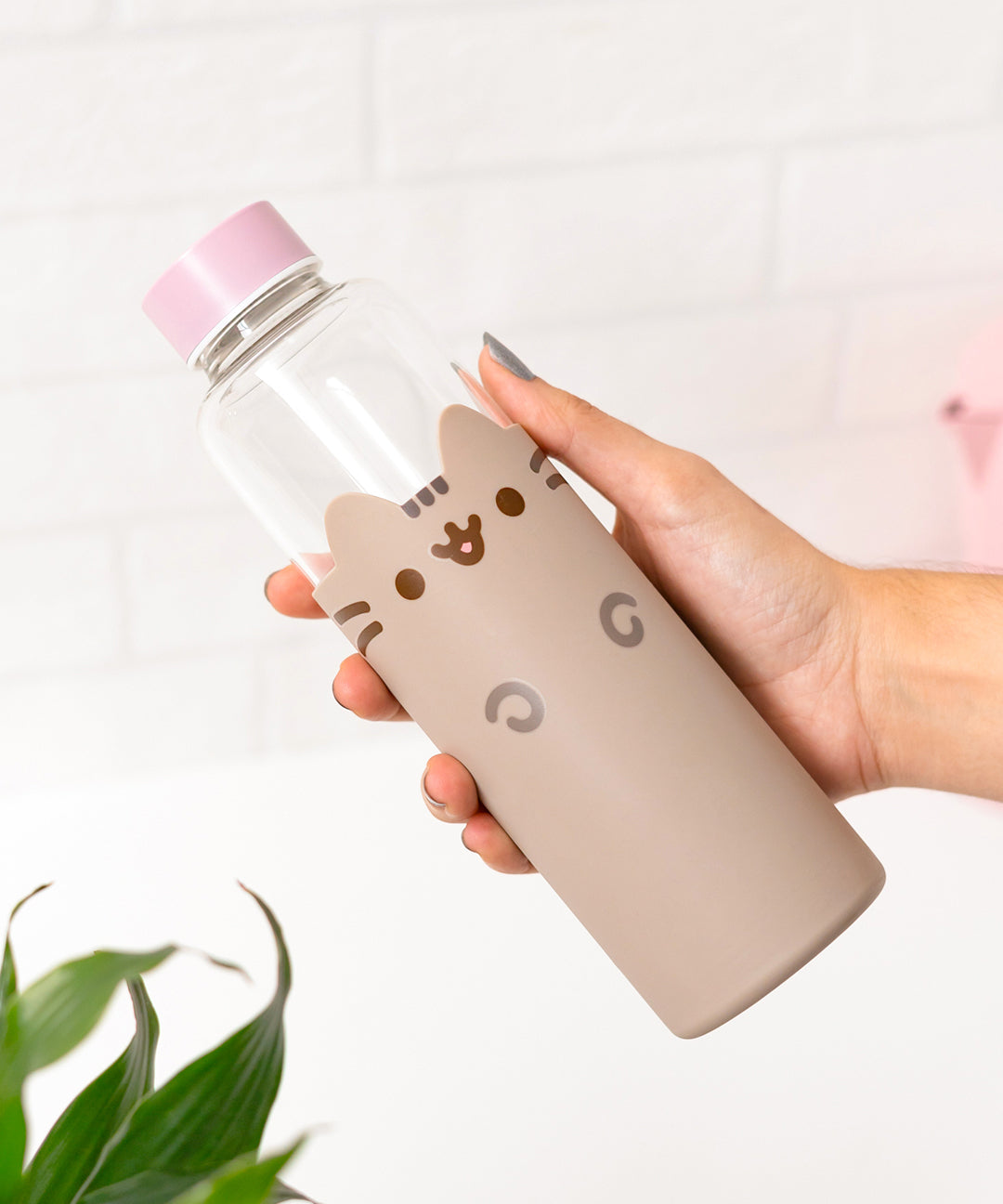 Pusheen Glass Water Bottle - Image 4