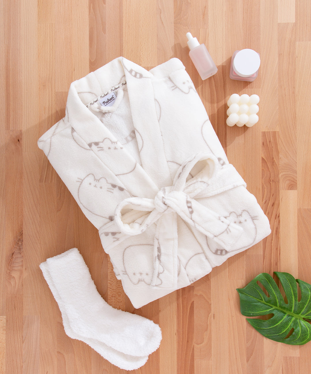 Pusheen Plush Robe - US 1996 - Image 4