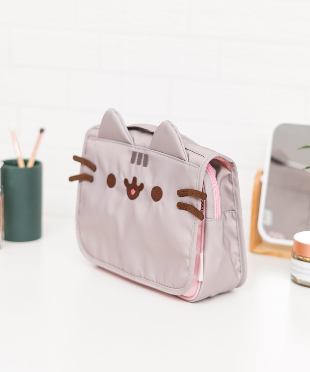 Pusheen Toiletry Bag - US 7671