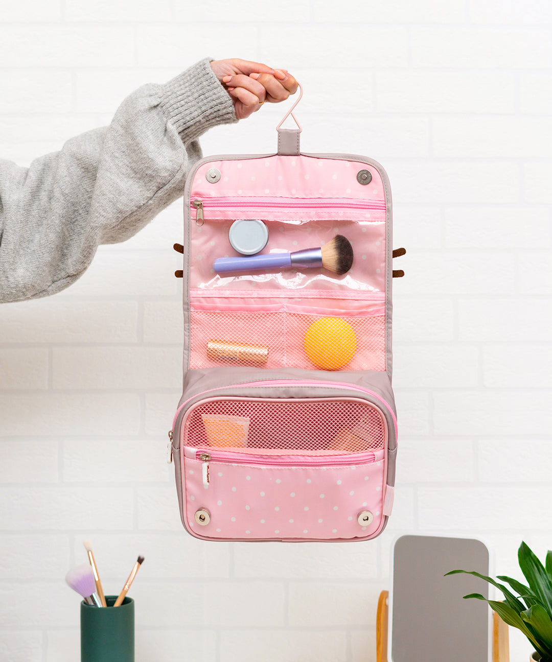 Pusheen Toiletry Bag - Image 2