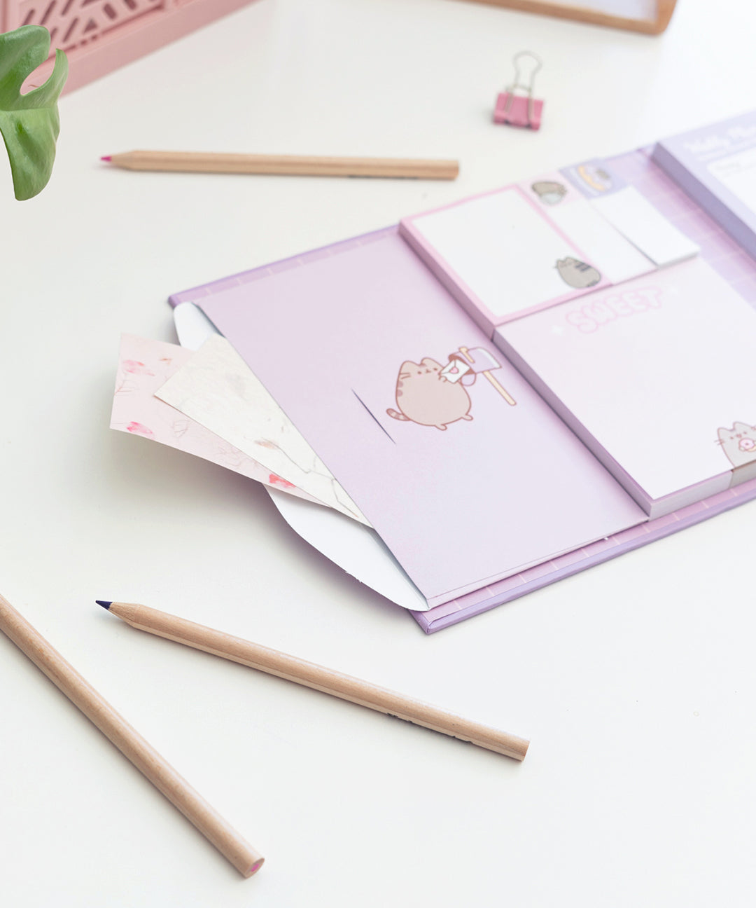 Pusheen Weekly Planner Binder - US 1846 - Image 4